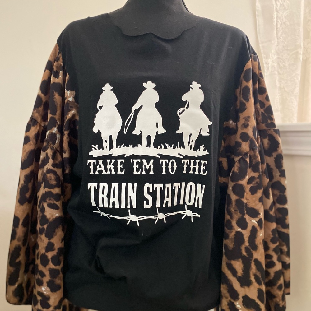 Black Graphic Sweatshirt with Leopard Sleeves